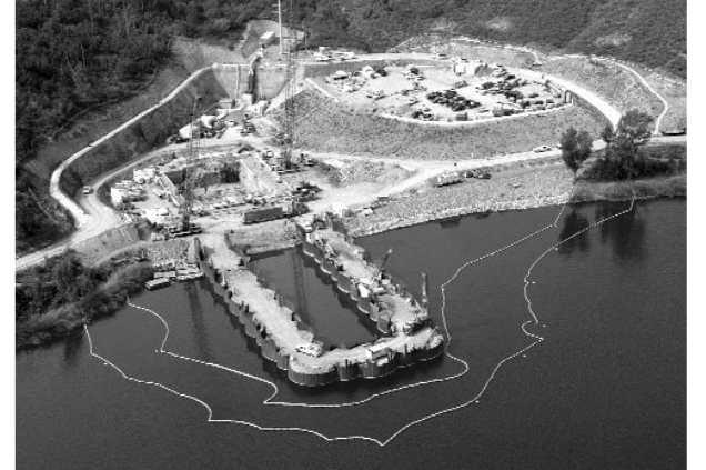 Pipelines from Lake Hodges to the Olivenhain Reservoir helps generate electricity and gives the San Diego County Water Authority the ability to store 20,000 acre feet of emergency water supplies at Lake Hodges when the entire project is finished. Photo: SDCWA