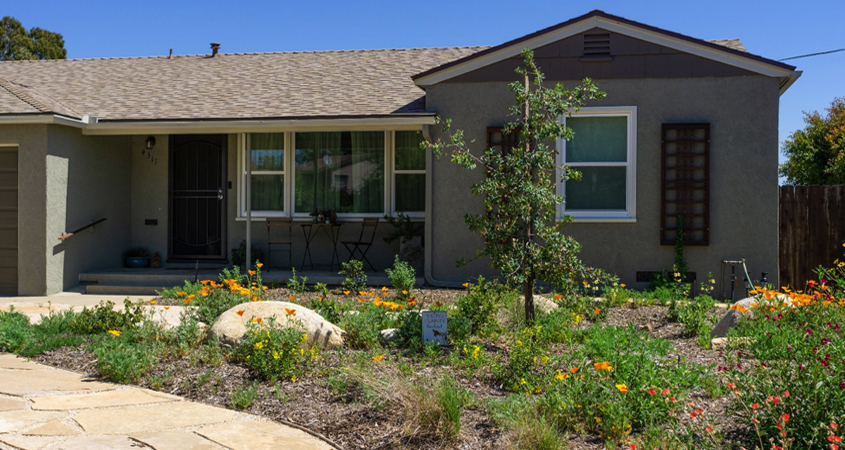 The Kirkpatricks took advantage of the Water Authority's WaterSmart Landscaping classes. Photo: Helix Water District Helix 2019 Landscape Contest