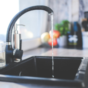 Sometimes improving your water efficiency is as simple as changing a few old habits. Photo: Karolina Grabowska/Pixabay