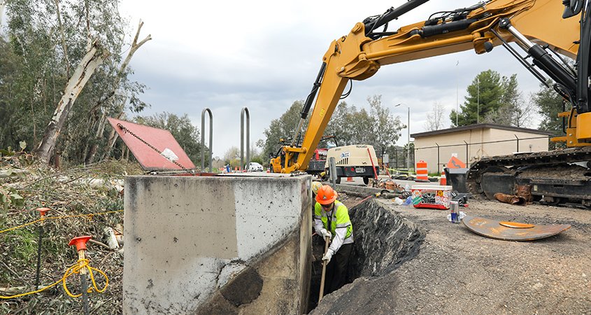 Crews work on First Aqueduct Rehabilitation.