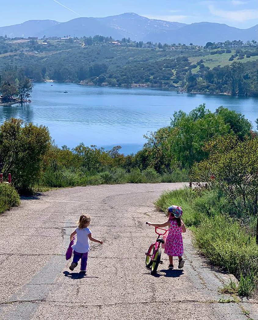 Third Place – Jeff Morin, "Ladies on a Lunch Break" Spring Photo Contest