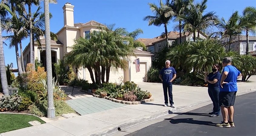 Neighbors often ask the Hausmanns about their new landscaping. Doug Hausmann often shares plants and lends a hand on their projects. Photo: Vallecitos Water District winning