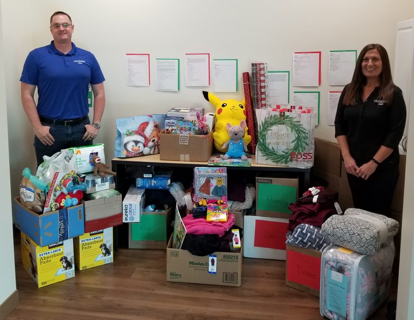 OMWD Engineering Supervisor Steve Weddle and Accountant Tammi Bowman are ready to load up donations from Olivenhain Municipal Water District employees. Photo: Olivenhain Municipal Water District 