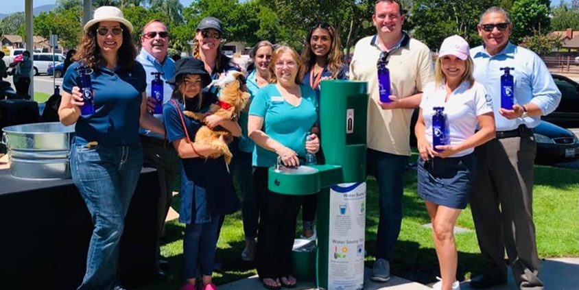 San Marcos residents joined officials including San Marcos Mayor Rebecca Jones, and San Marcos City Councilmember Ed Musgrove; City of San Marcos Parks and Recreation Commissioners Danyte Mockus-Valenzuela and Judy Prestininzi; and VWD board members Tiffany Boyd-Hodgson, Ph.D, Jim Pennock, and Mike Sannella at Woodland Park to fill new reusable bottles with fresh drinking water at the new fill station. Photo: Vallecitos Water District Wags and Water Festival