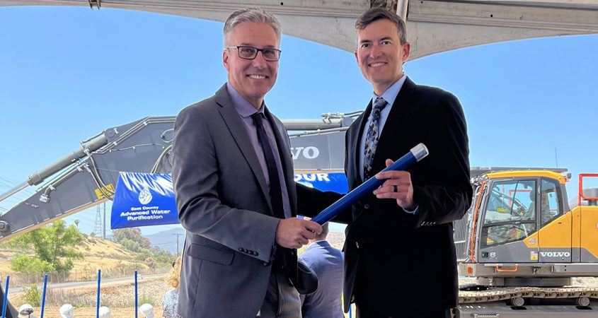 Former Padre Dam Muncipal Water District CEO/General Manager Allen Carlisle (left) passes a symbolic baton to his recently appointed successor, Assistant CEO/GM Kyle Swanson. Photo: Padre Dam Municipal Water District Kyle Swanson appointed