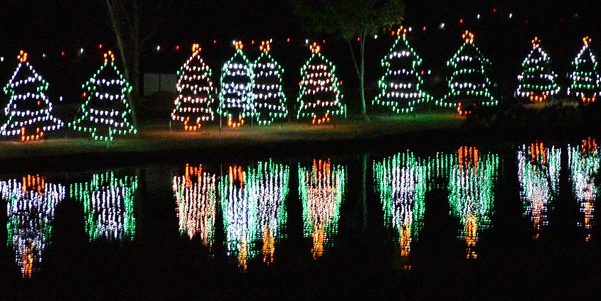 “Lights at the Lake” at the Santee Lakes Recreation Preserve features 100,000 lights and three dozen displays nightly through December 31. Photo: Santee Lakes Recreation Preserve holiday activities