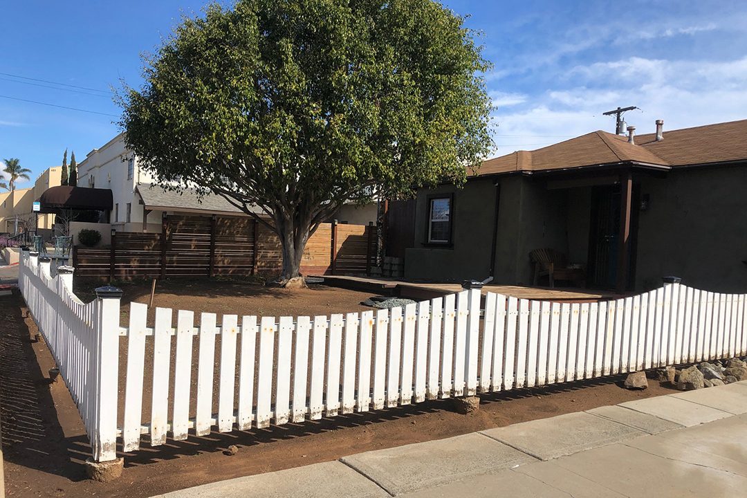 The front yard prior to its makeover. Photo: Sweetwater Authority