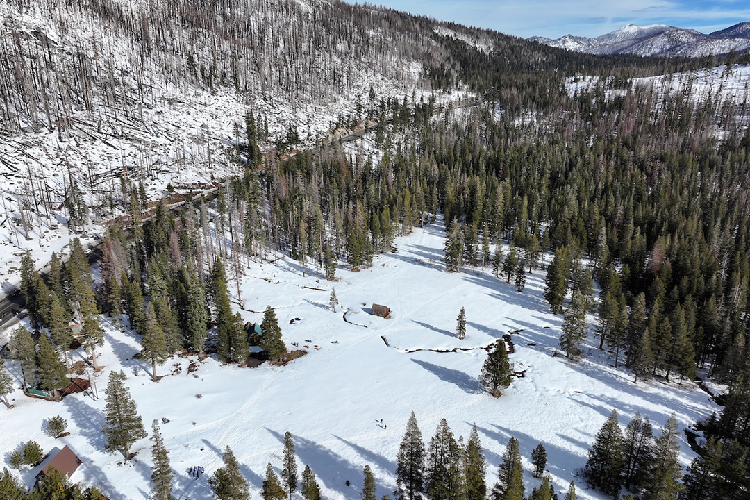 On average, the Sierra snowpack supplies about 30 percent of California’s statewide water needs. Its natural ability to store water is why the Sierra snowpack is often referred to as California’s “frozen reservoir.” Photo: Nick Shockey, California Department of Water Resources