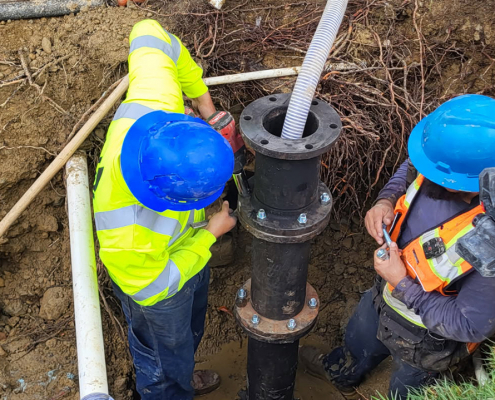 City of San Diego Water Utilities personnel make repairs on a fire hydrant. Photo: City of San Diego